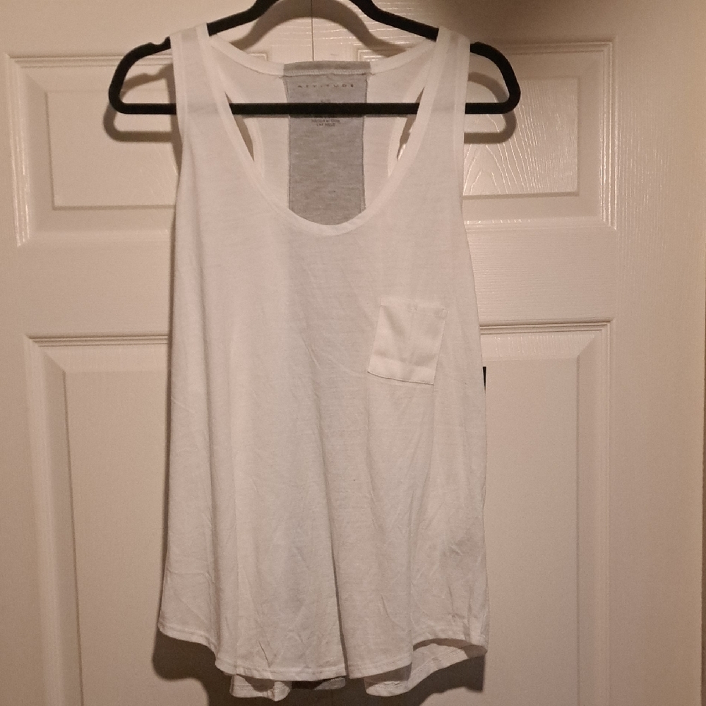 🏸NWT White & Gray Sleeveless Women's athletic Sports Top Casual Comfy Loose Fit
